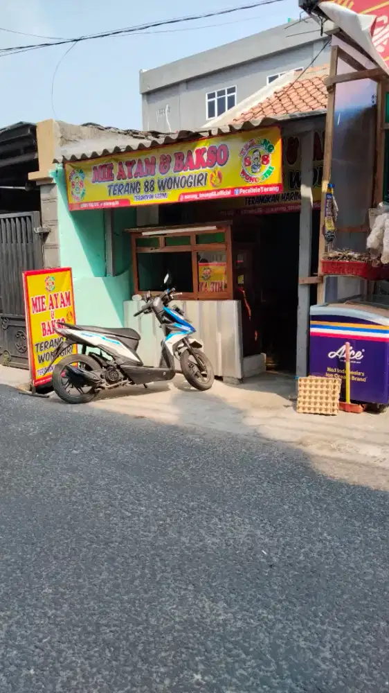 Dibutuhkan segera tukang bakso pengalaman maximal 30 tahun