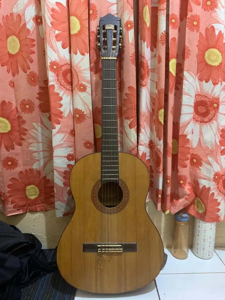 Gitar Yamaha CG 235