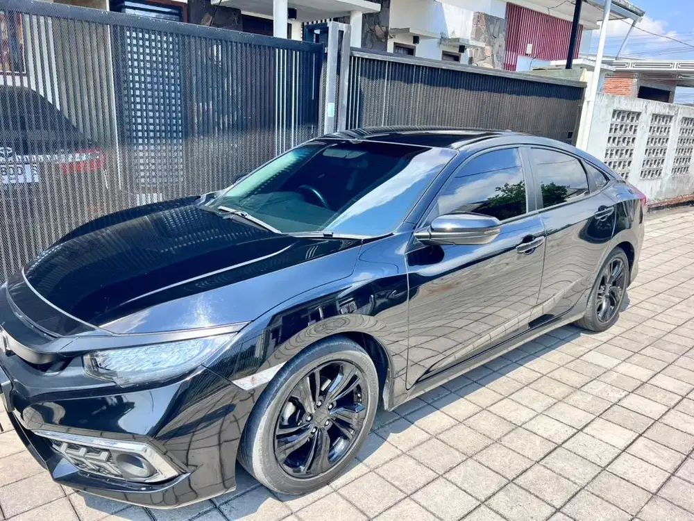MOBIL CIVIC 1.5 TC CVT ES 1500 BLACK