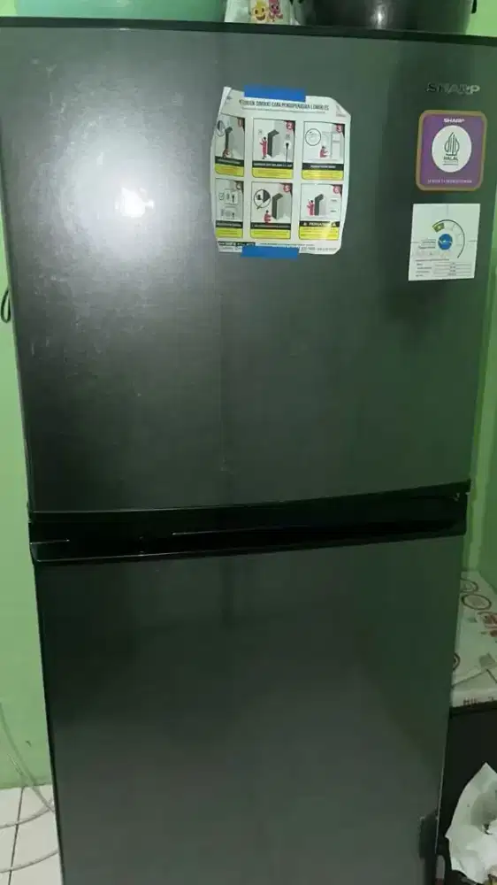 Kulkas Sharp pemakaian 2 bulan