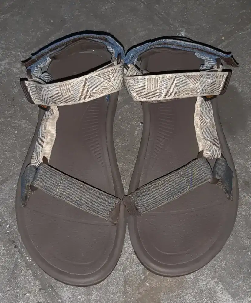 SENDAL GUNUNG TEVA ORIGINAL 44.5