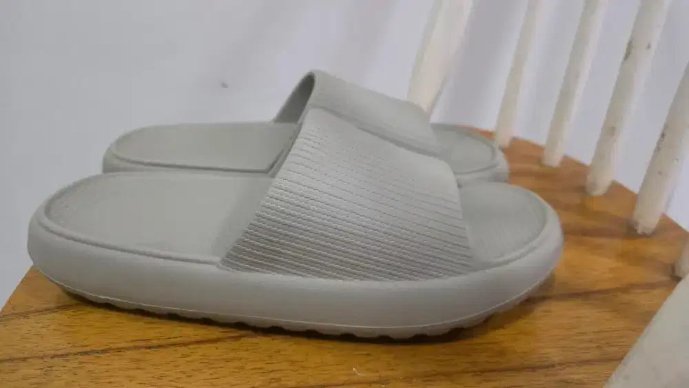 Sandal Pria / wanita