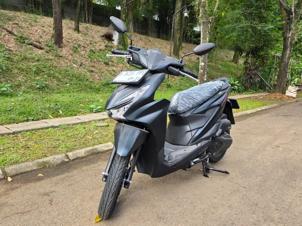 Honda Beat Smart key TH.2025 KM.500 perak