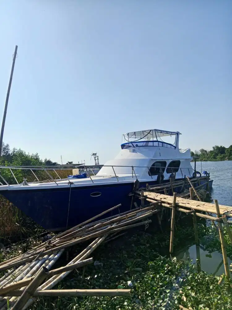 Speedboat mancing