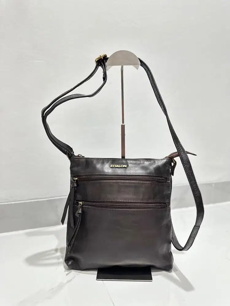 Tas sling/selempang kulit pria