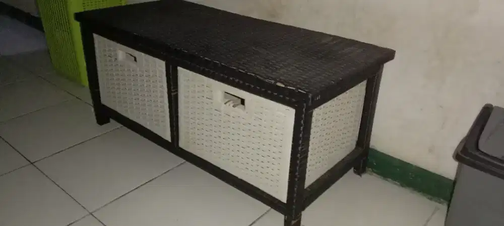 Dijual laci minimaliis warna hitam dan putih