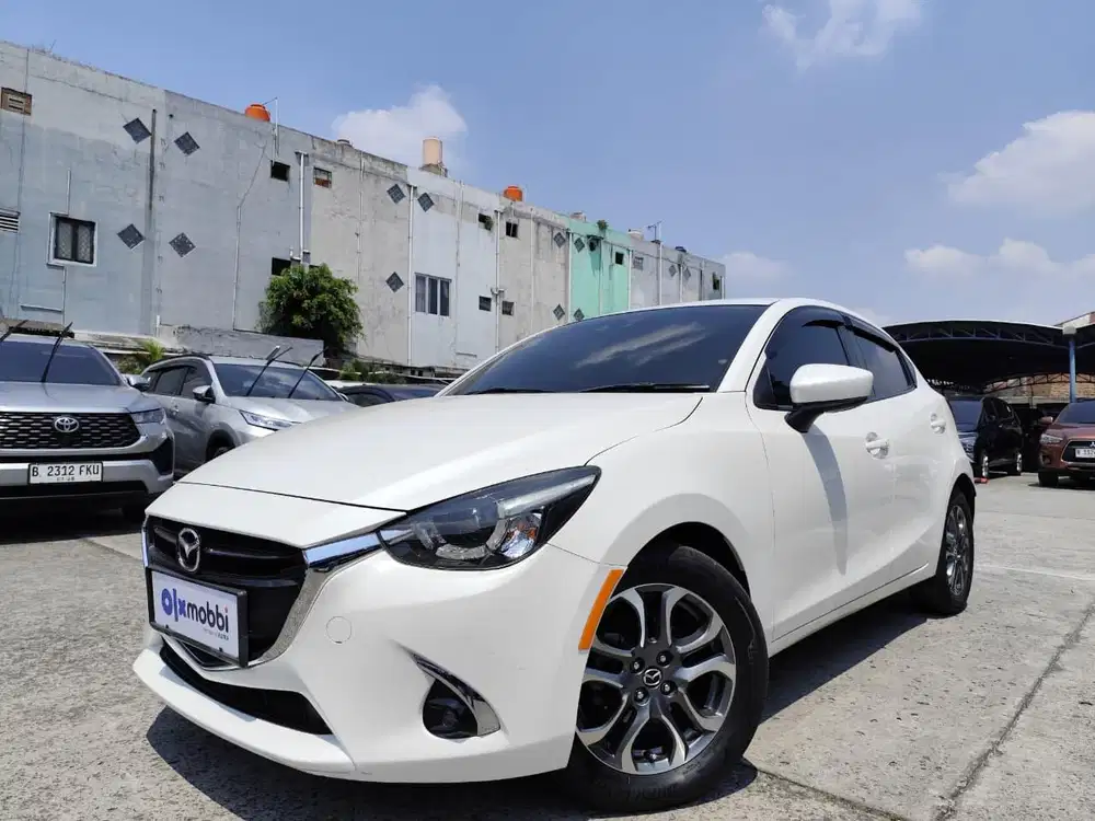 TDP 1 JUTA Mazda 2 1.5 GT Bensin-AT 2017 Putih CPFBB