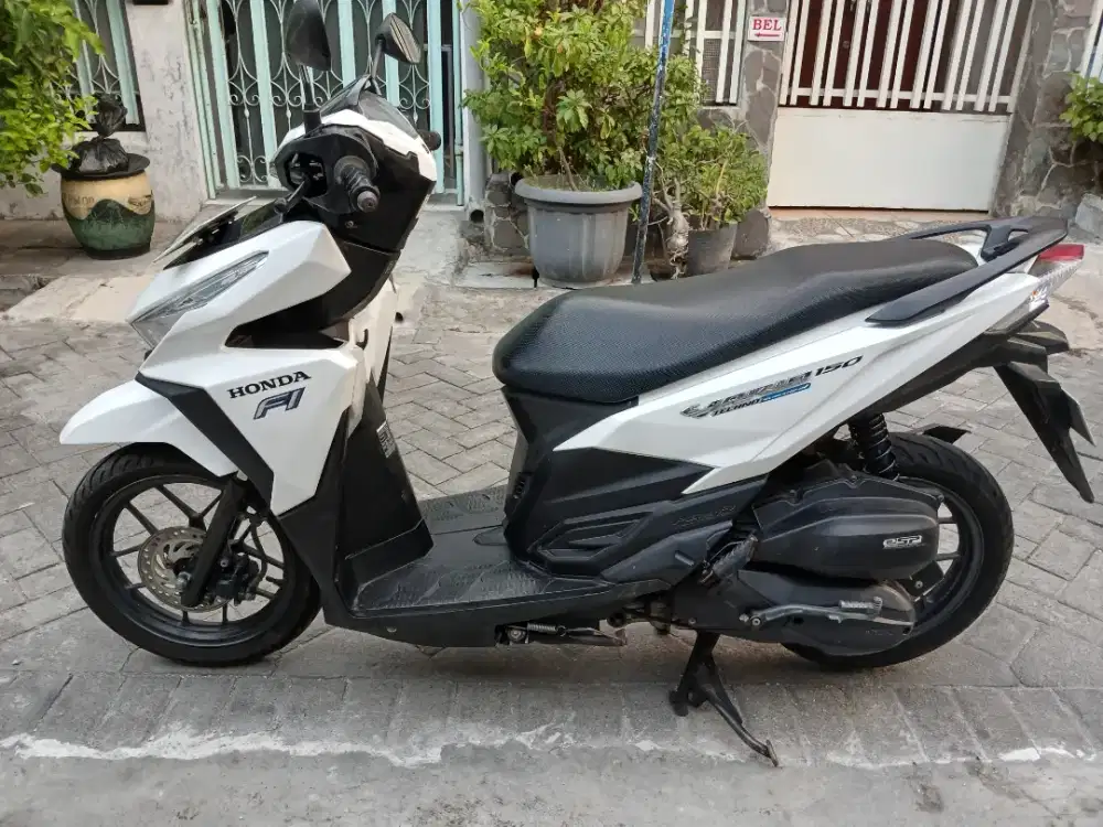 Vario 150 BU 2015 km 44 rb dgt bagus siap pakai samsat manyar