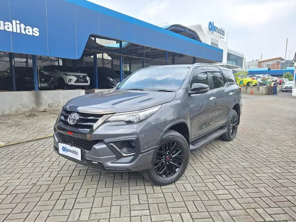 TDP 1 JUTA Toyota Fortuner 2.4 4x2 VRZ Solar-AT 2019 Abu CSJAB