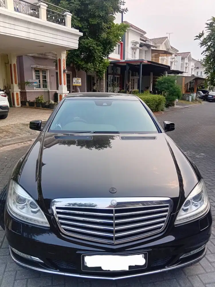 Mercedes benz s300l w221 hitam 2011