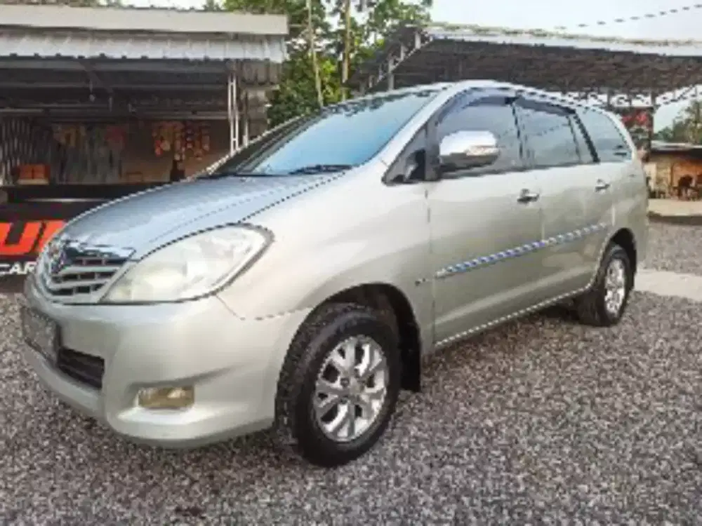 Toyota Innova G 2.0 A/T