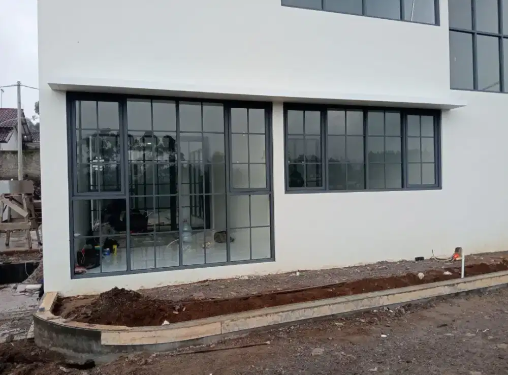 Pasang Pintu Kusen Jendela Aluminium Untuk Gedung Rumah Kantor Toko