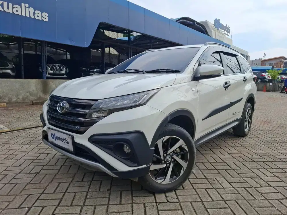 TDP 1 JUTA Toyota Rush 1.5 TRD Sportivo Bensin-AT 2020 Putih CSREB