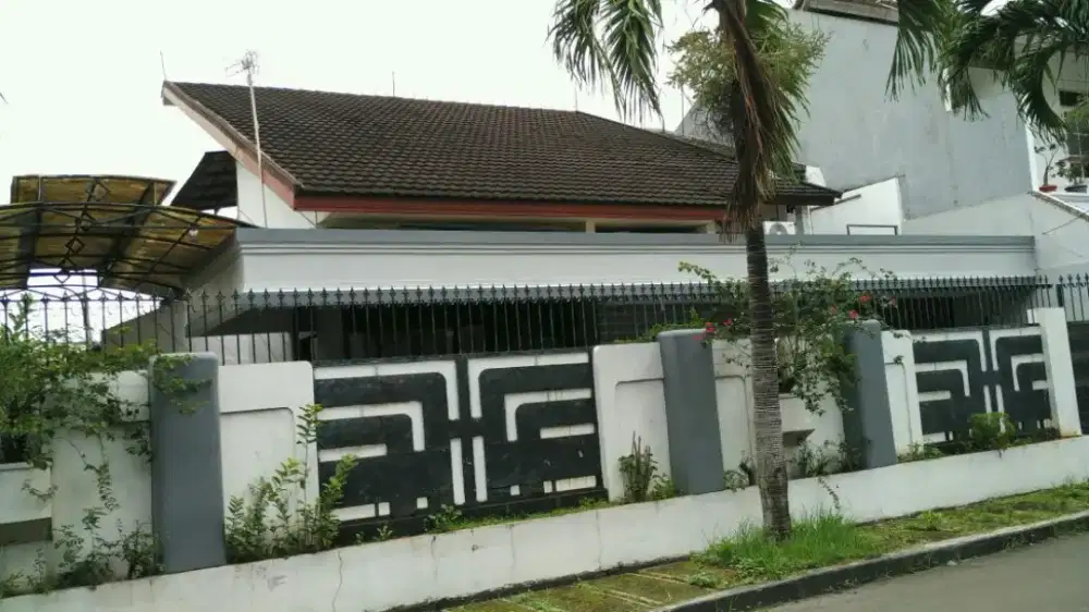 Rumah Bagus  dkt Sekolah Interntionl Tanah Kusir JakartaSelatan