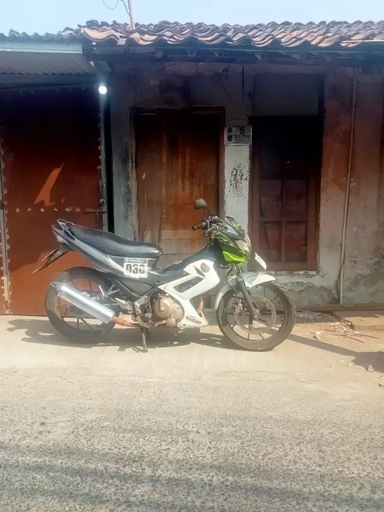 Di jual motor Suzuki Satria 2013 orisinil