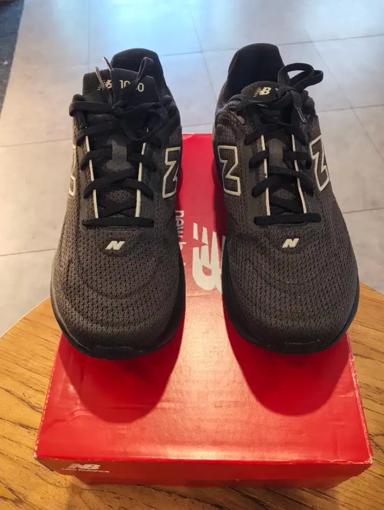 Sepatu New Balance 1080 Black Terlaris Size 42