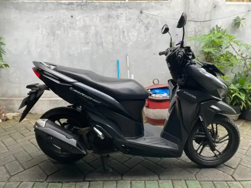 Honda Vario 150cc tahun 2018 surat komplit