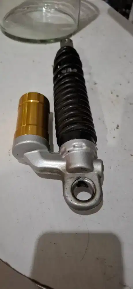 Shock belakang tabung original Lexi