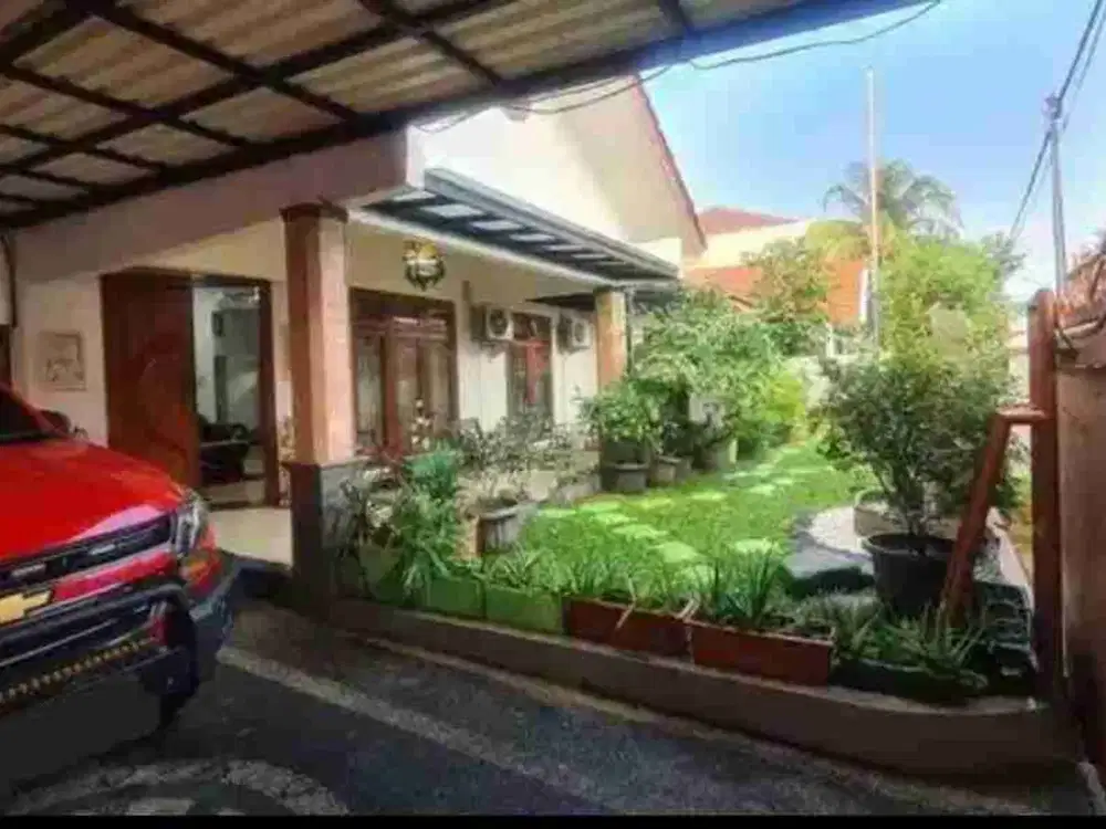 RUMAH MEWAH + KOLAM RENANG DI CURUG INDAH, KALIMALANG - CIPINANG