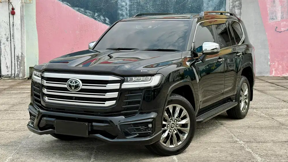 [KM 10.000]TOYOTA LAND CRUISER VXR 300 HITAM AT 2023 VX-R VXR300 GR