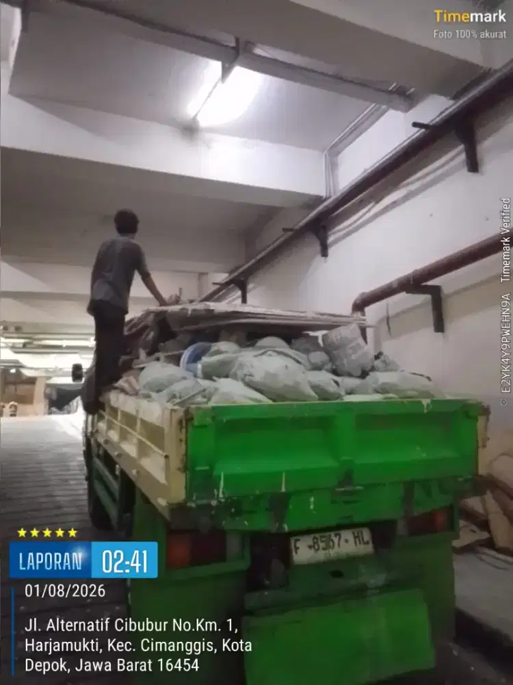 Jasa buang puing dan angkutan sampah