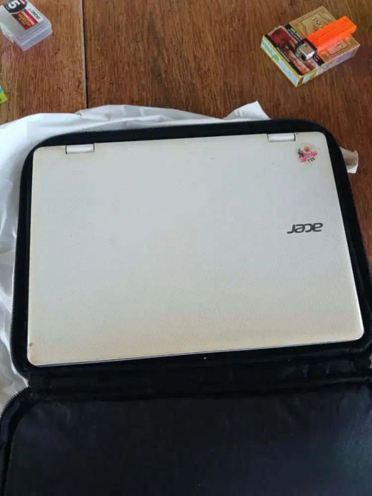 Laptop acer aspira r3