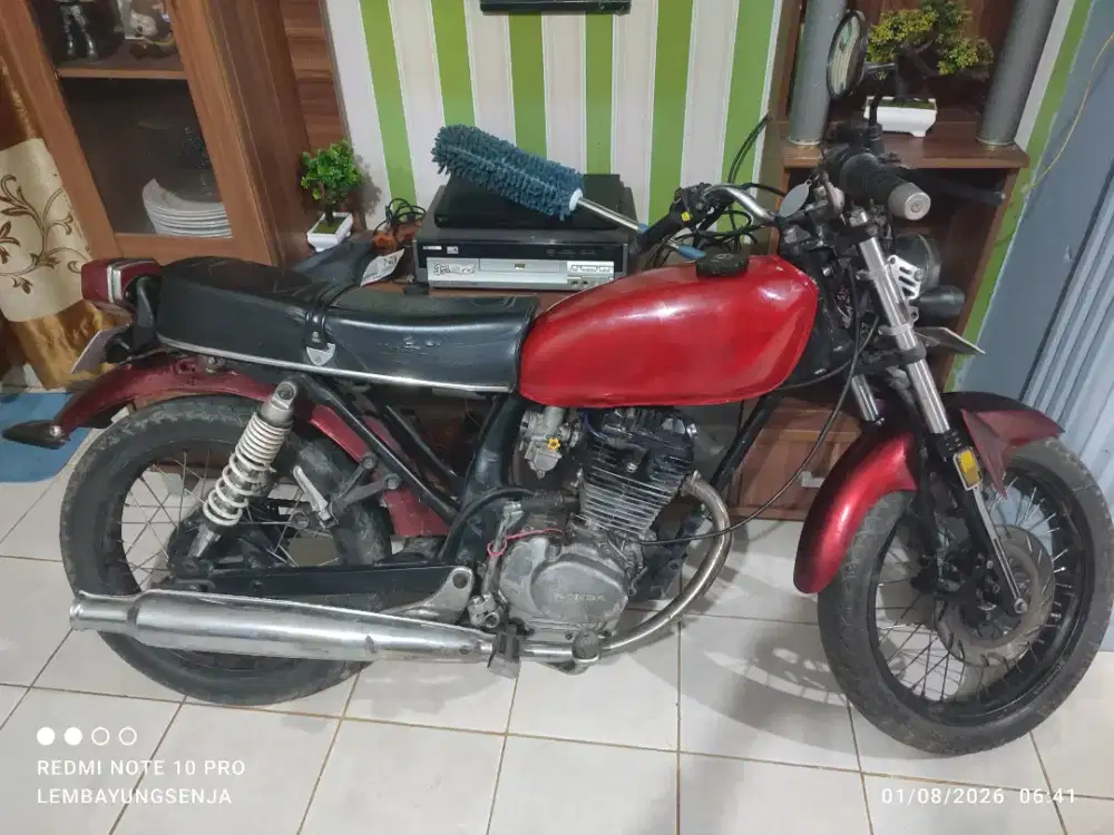 Honda cb 100 1982