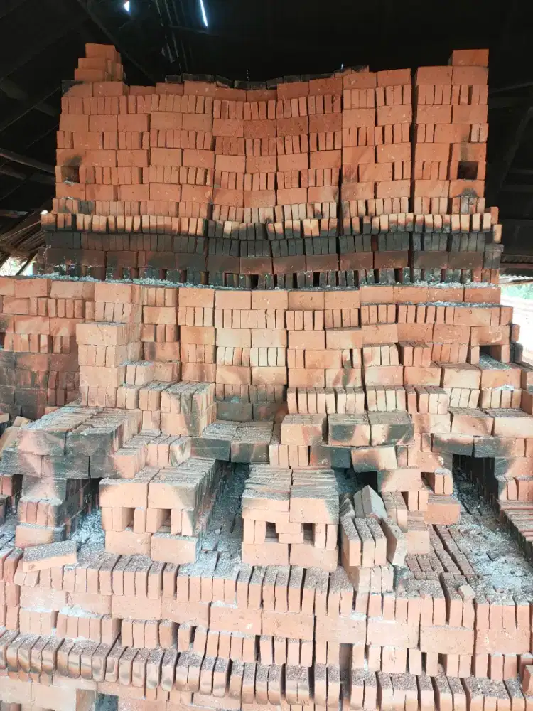 Batu bata merah pres