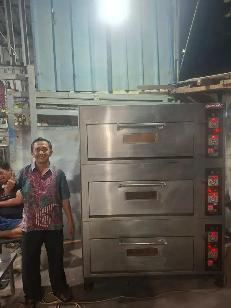 Oven gas automatis 3 deck isi 6 loyang tipe MY-736 merk Mahyih Taiwan
