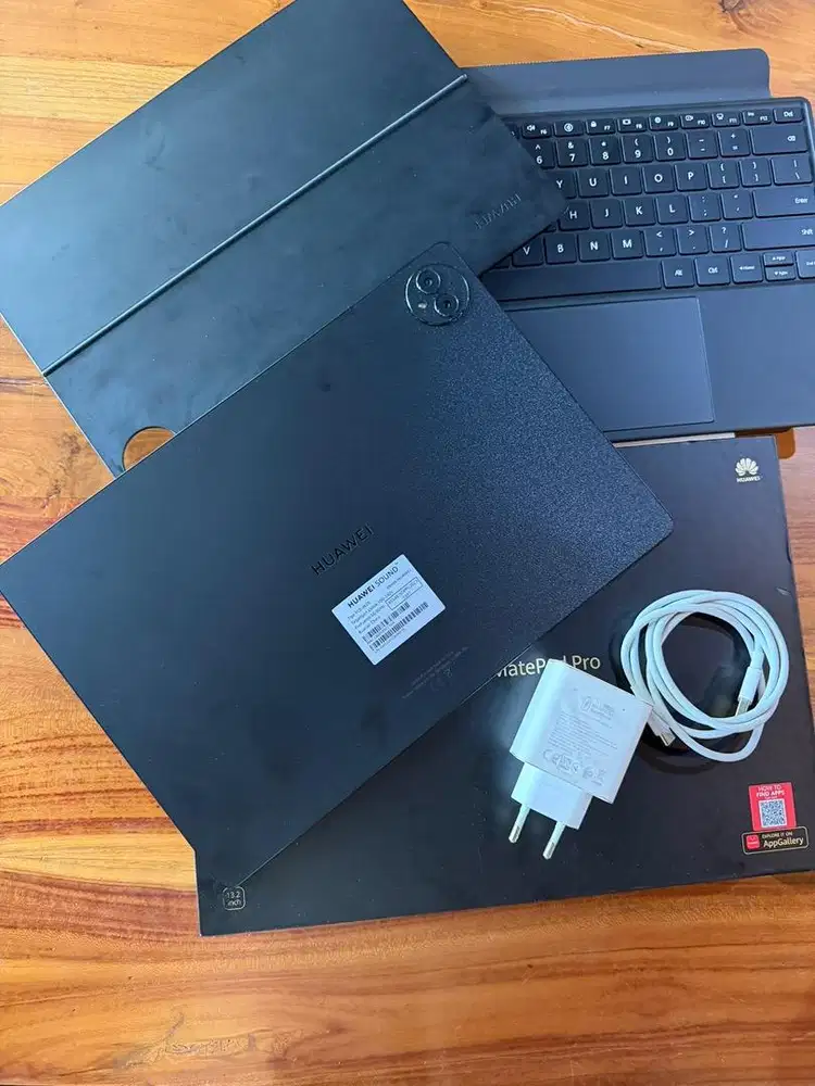 Huawei Matepad Pro 13,2 inc 12/256 Garansi Resmi Aktif Desember 2026