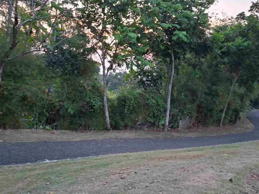 Di jual tanah view golf gunung geulis summarecon Bogor.sangat cocok untuk villa keluarga dan investasi masa Depan