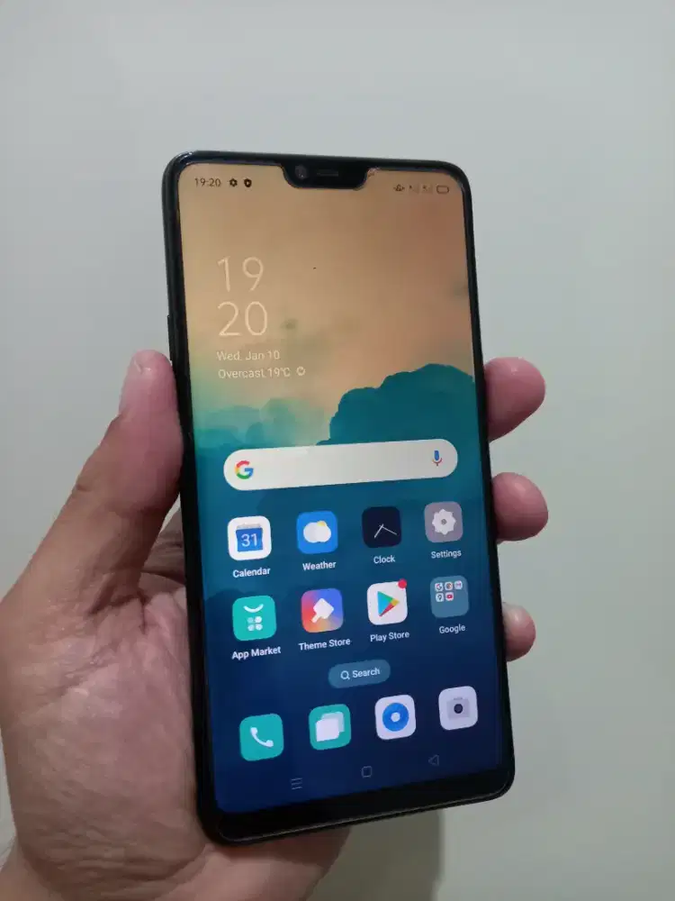 Oppo F7 Ram 4/64Gb Fullset ada minus dikit