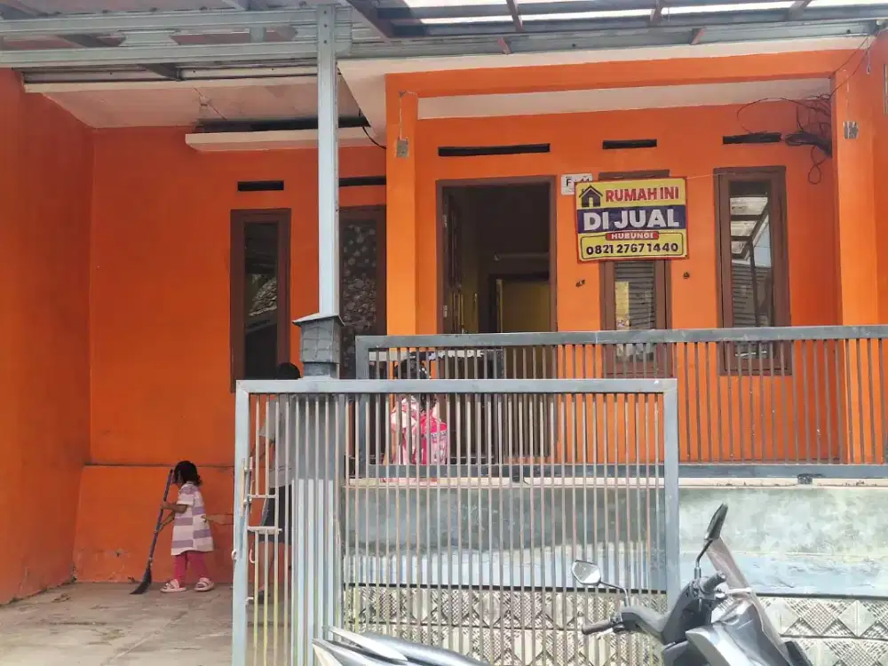 Dijual rumah perum