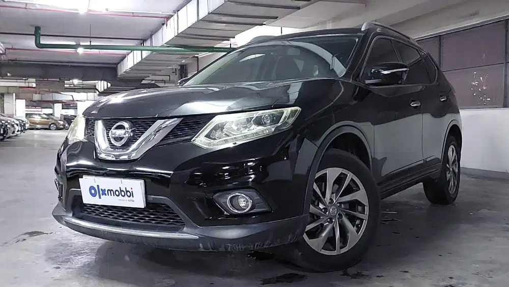 TDP 1 JUTA Nissan X-Trail 2.5 Bensin-AT 2015 Hitam CUYEB