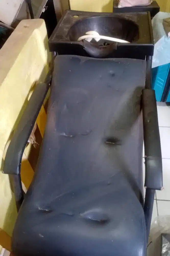KURSI KERAMAS BARBERSHOP/SALON