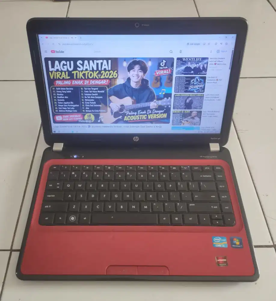 Laptop hp mulus batre norma enak buat ngetik browsing
