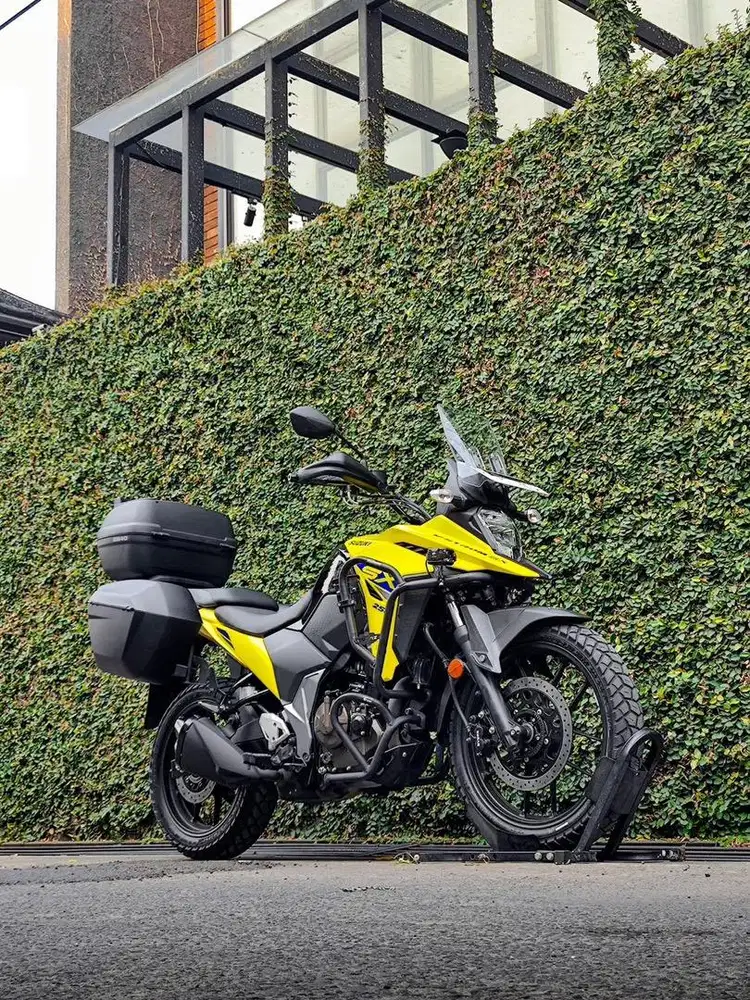 Suzuki VStrom 250 SX tahun 2024 Very Low Odo Mulus TT FP LIKE NEW