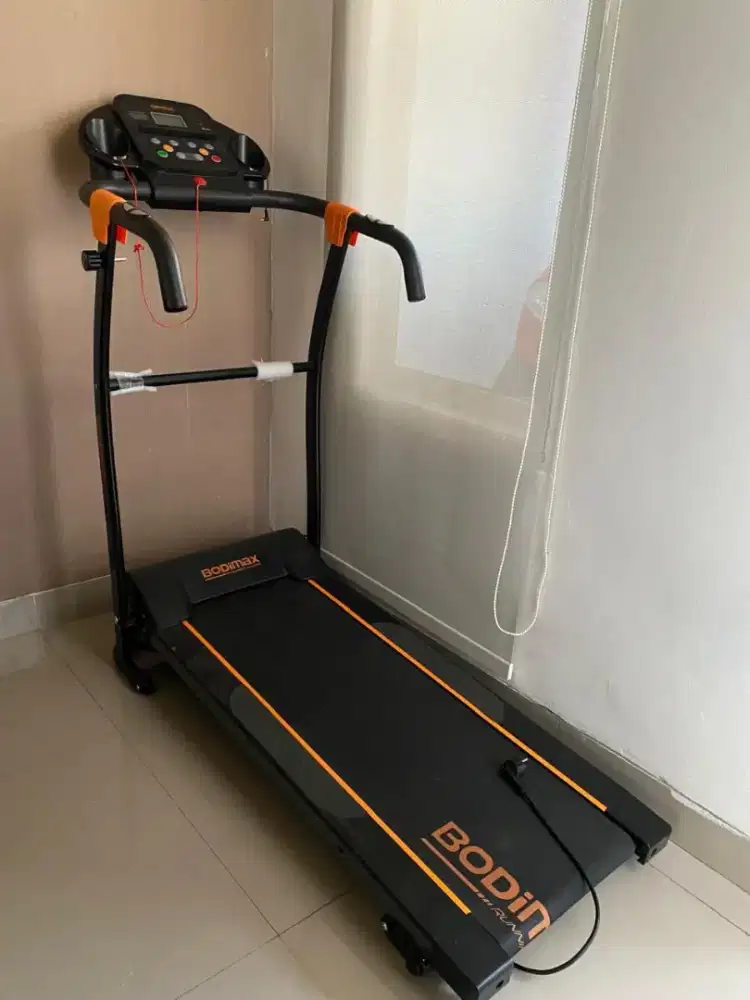 Dijual Treadmill Bodymax second