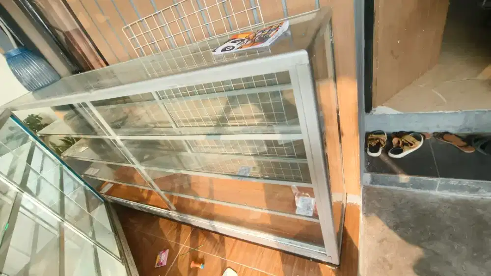Etalase bekas murah ukuran 200cm / 2 meter