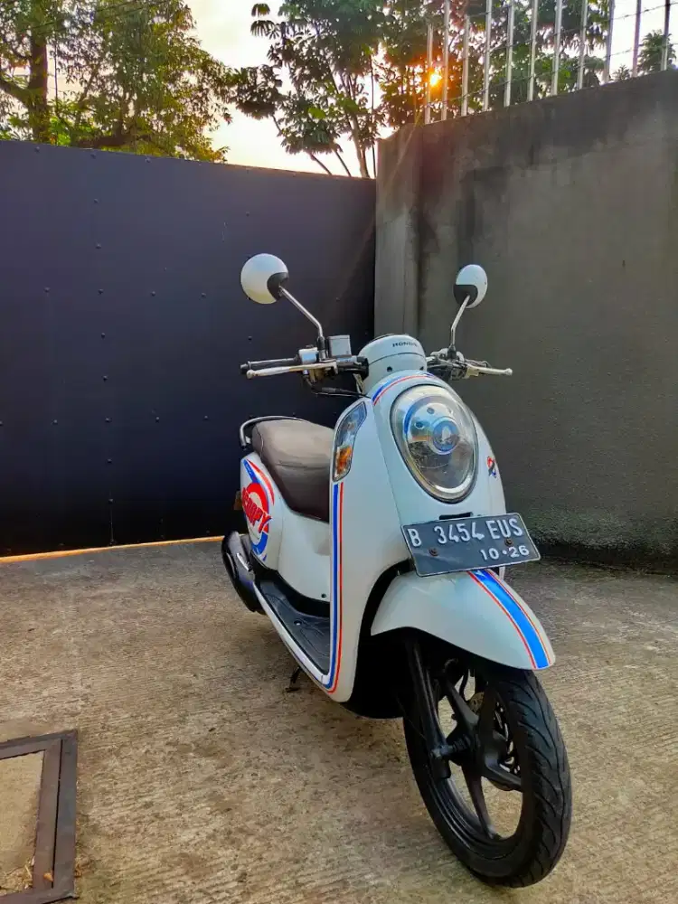Scoopy 2016 putih pajak hidup surat lengkap