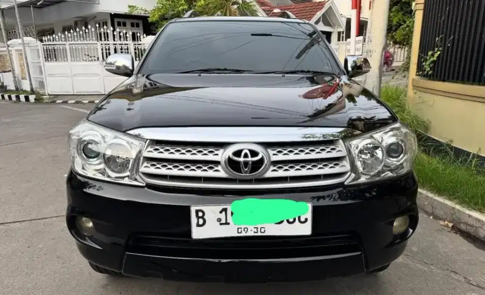 FORTUNER G DIESEL A/T  2010 ( PLAT B)