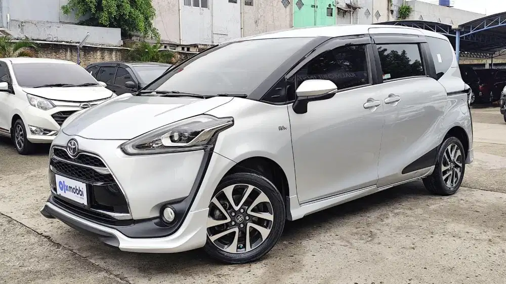 TDP 1 JUTA Toyota Sienta 1.5 Q Bensin-AT 2017 Silver C9TOB