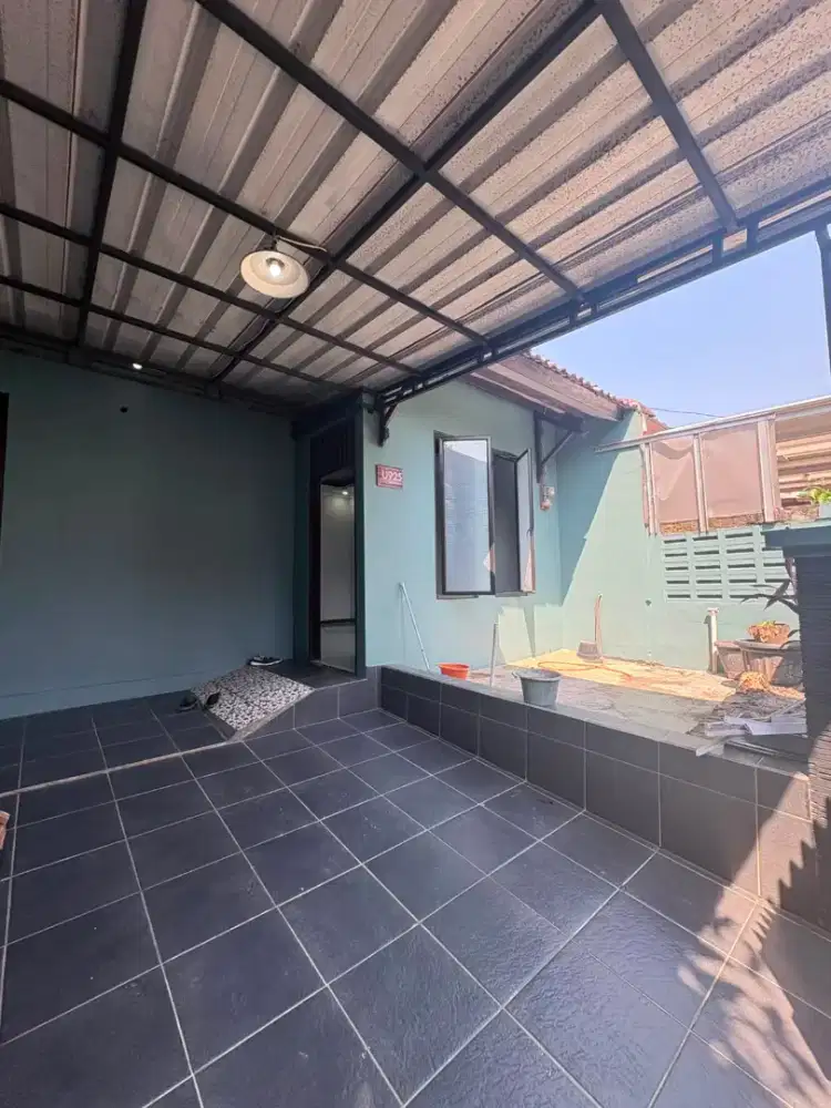 Disewakan Rumah 2 Lantai Villa Pamulang
