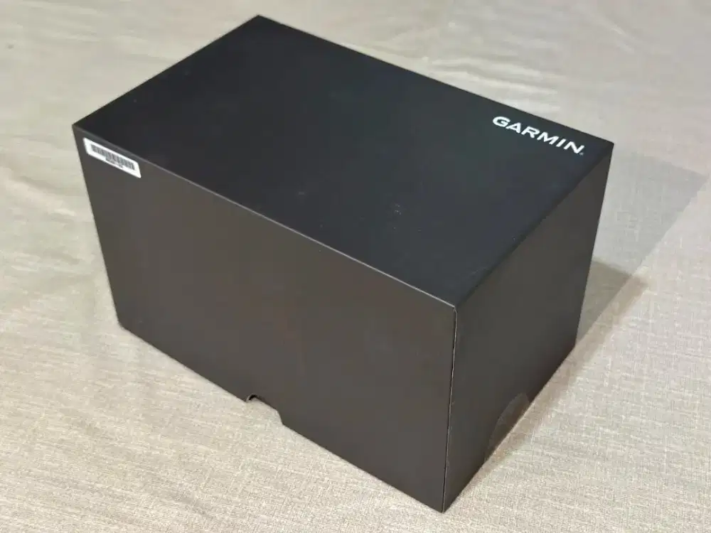 Garmin MARQ Commander (Gen 2) Carbon Edition Ultra Premium like new