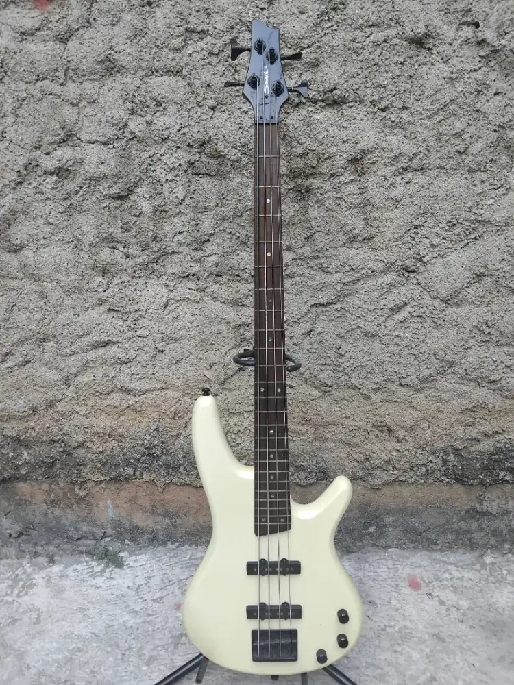 Gitar bass smash by swing