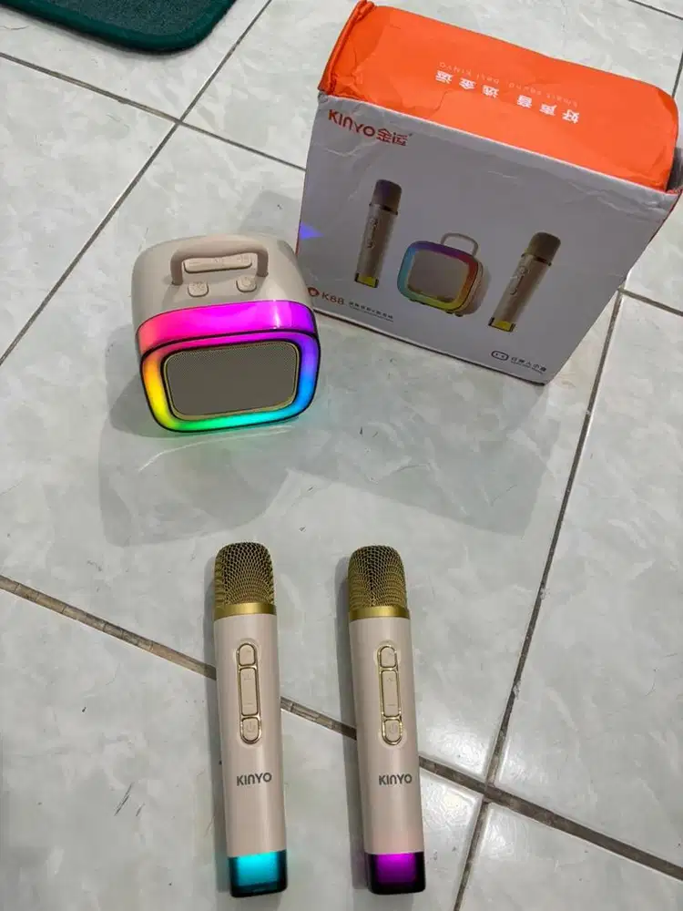 Preloved speaker karoke with mic