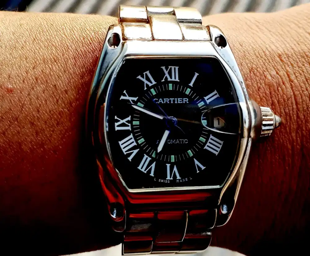Jam Cartier Roadster Automatic