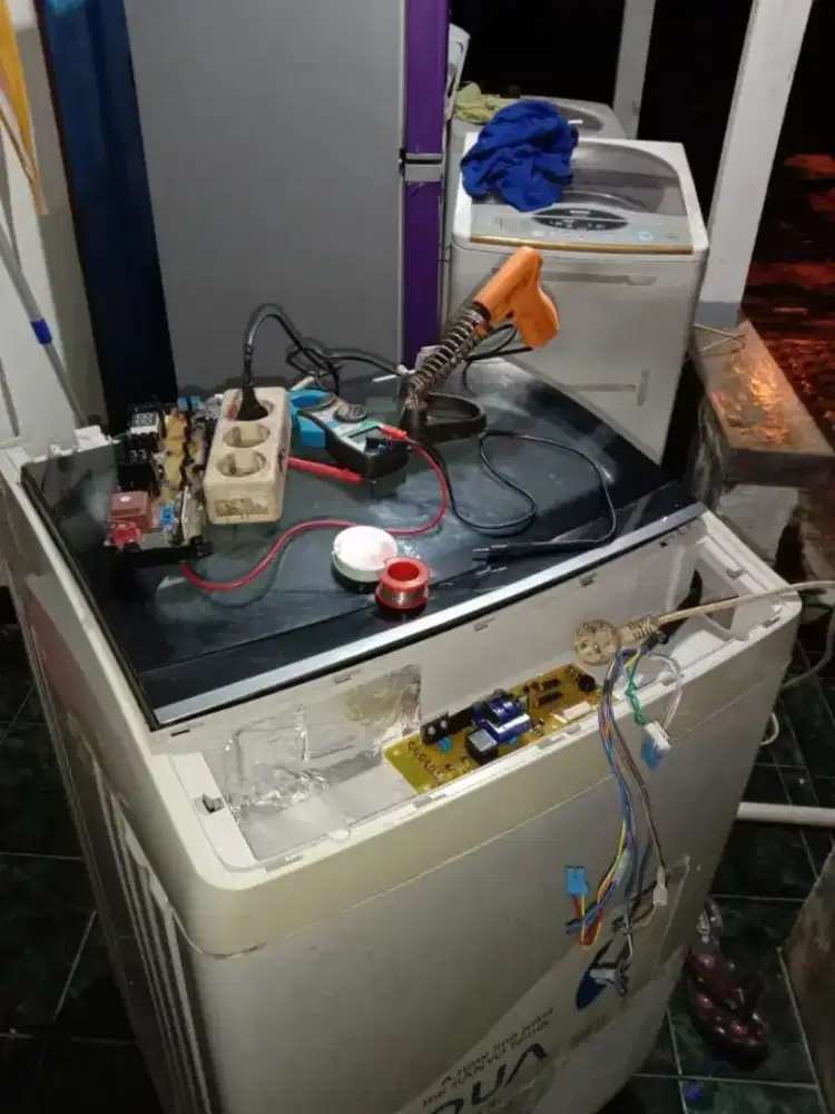 Jasa service, ac split,bongkar pasang, mesin cuci,pompa air,kulkas