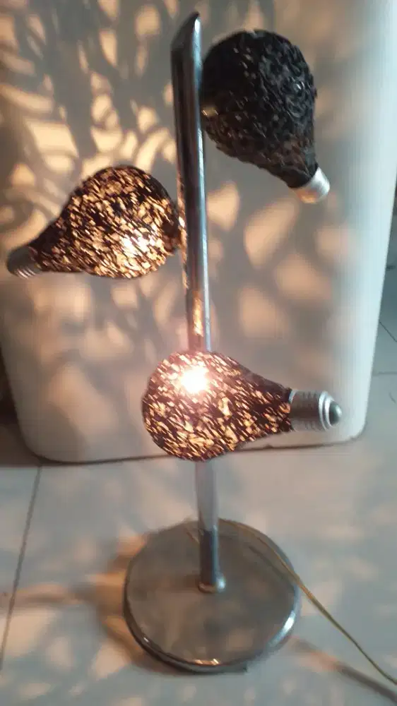 Lampu meja, unik decoratif