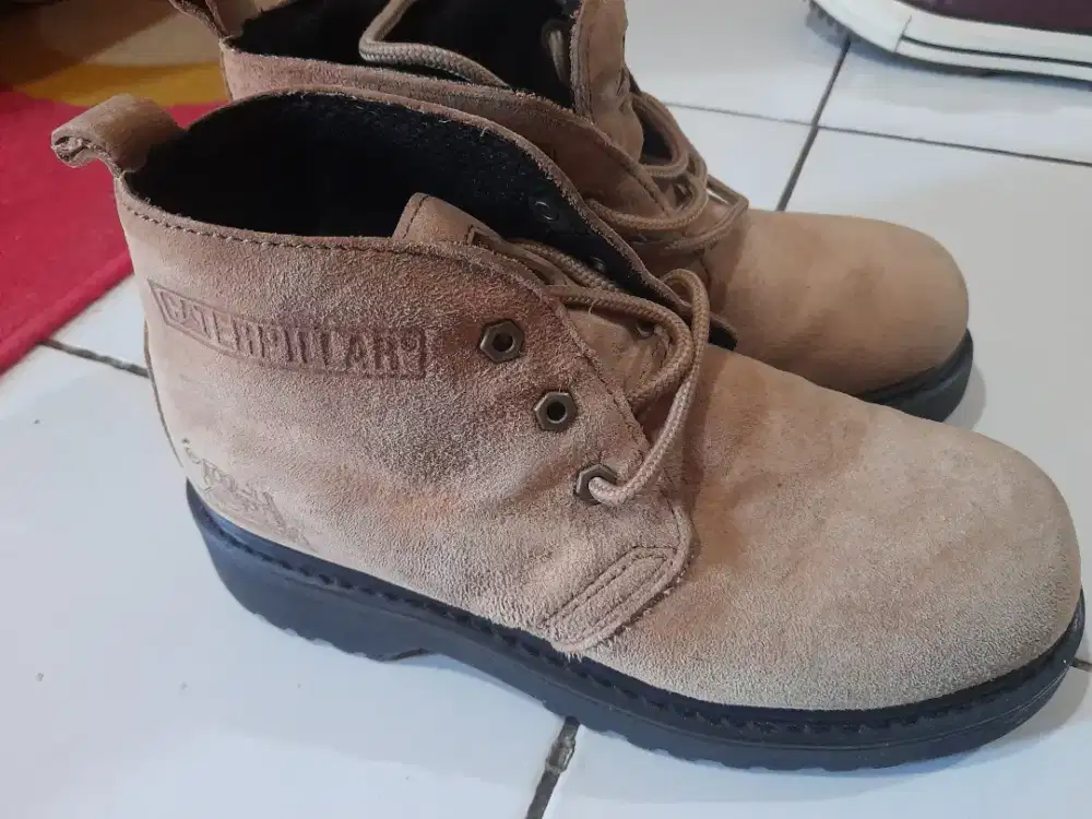 CAT Boot Suede Size 38